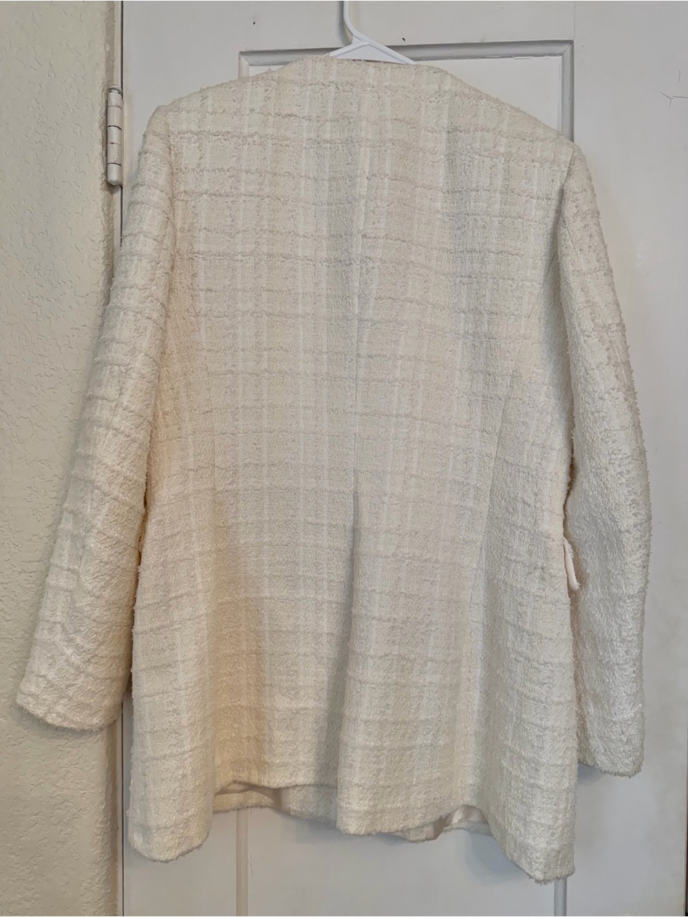Zara Cream Tweed Collarless Blazer with Gold Buttons - Picture 2 of 3